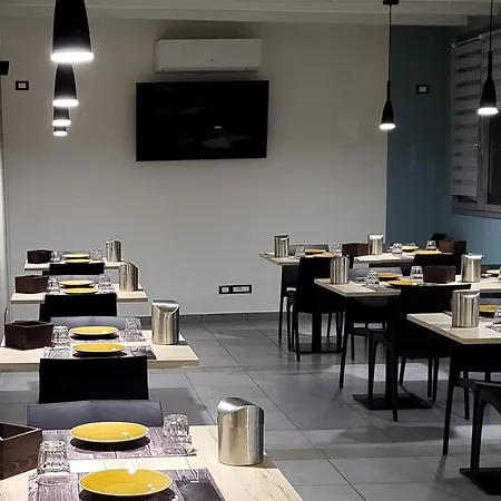 圣杰米尼亚尼酒店 摩德纳