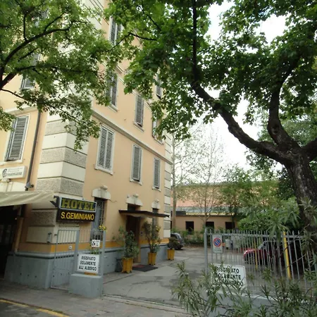 圣杰米尼亚尼酒店 2* 摩德纳